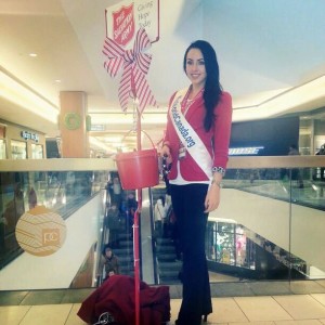 Kara Granger volunteering for the Salvation Army